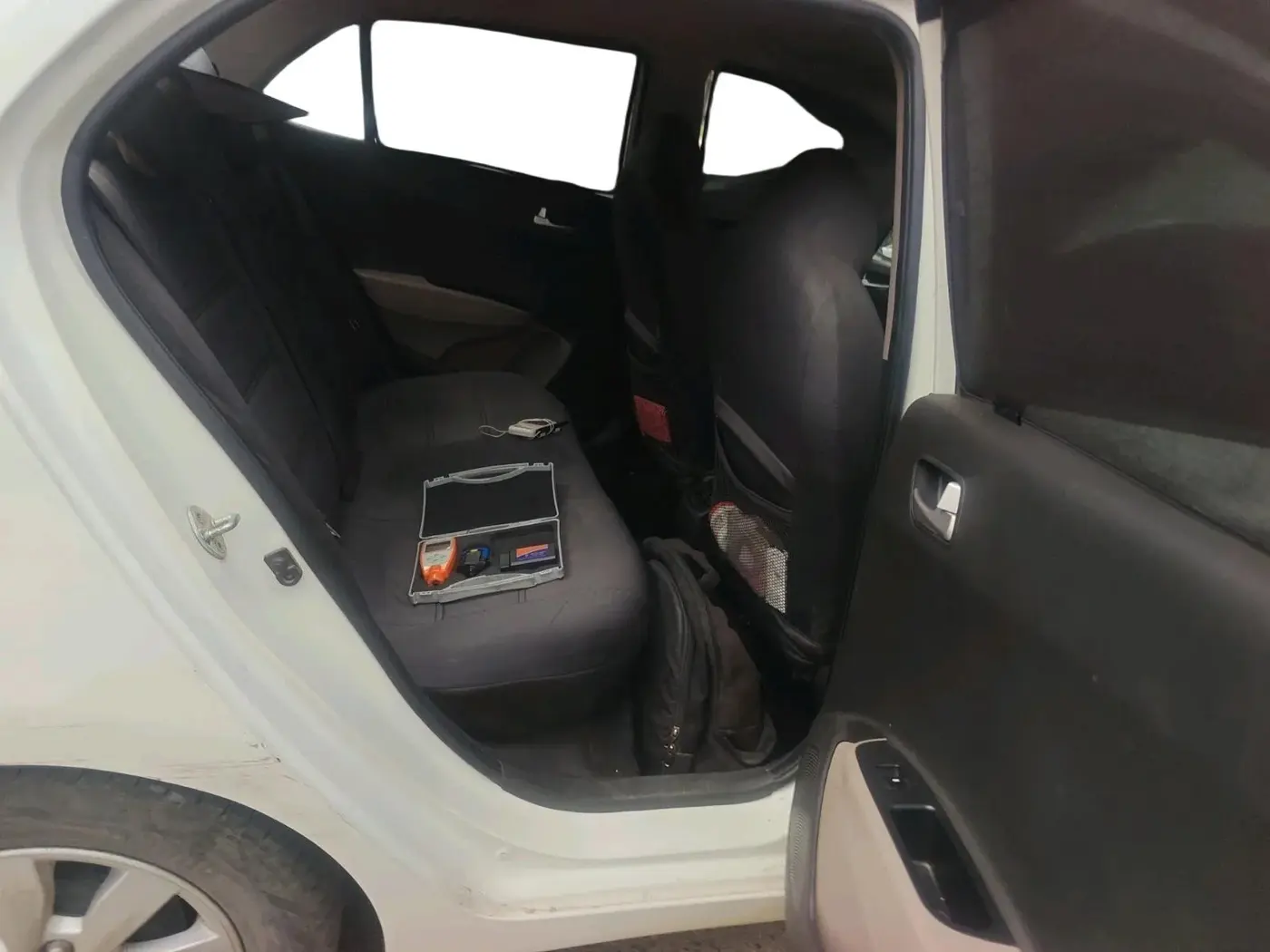 2016 Hyundai Xcent SX 1.2, CNG, Manual, 1,18,938 km, interior