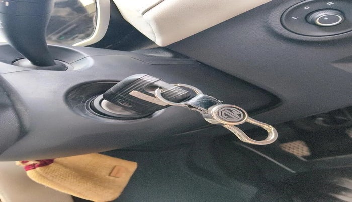 2025 MG ASTOR Sprint 1.5 MT (Ivory), Petrol, Manual, 11,004 km, interior