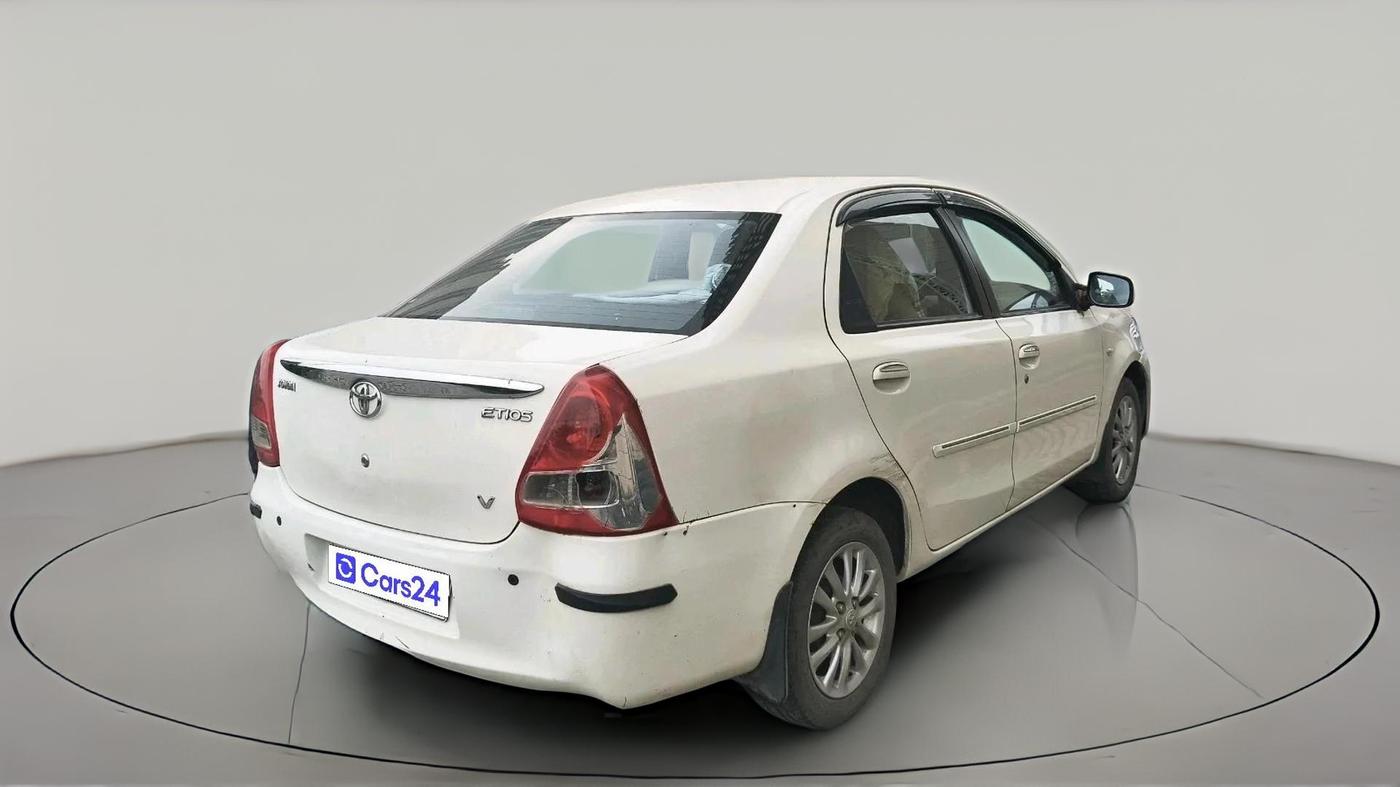 2011 Toyota Etios V, Petrol, Manual, 32,910 km, exterior