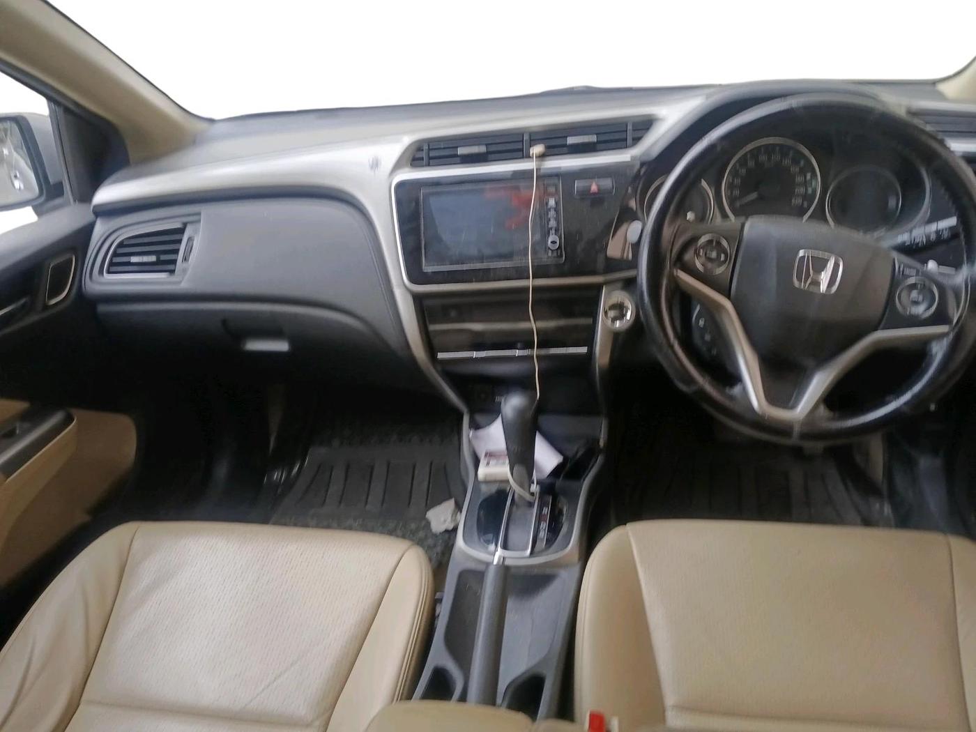 2017 Honda City 1.5L I-VTEC VX CVT, Petrol, Automatic, 70,768 km, interior