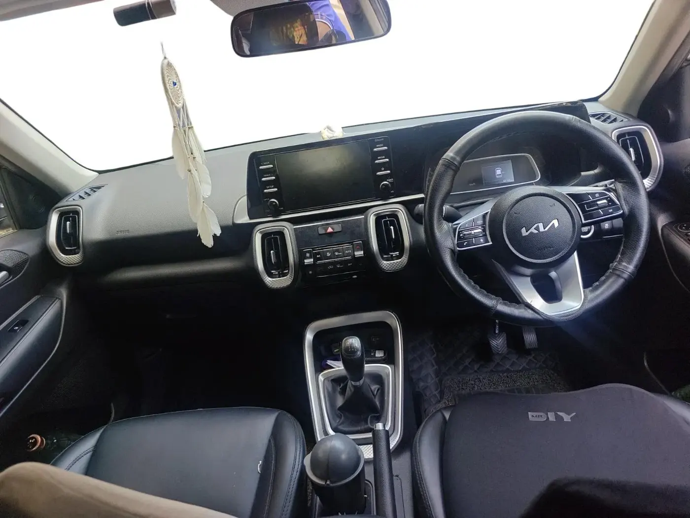 2022 KIA SONET HTK PLUS 1.0 IMT, Petrol, Manual, 62,195 km, interior
