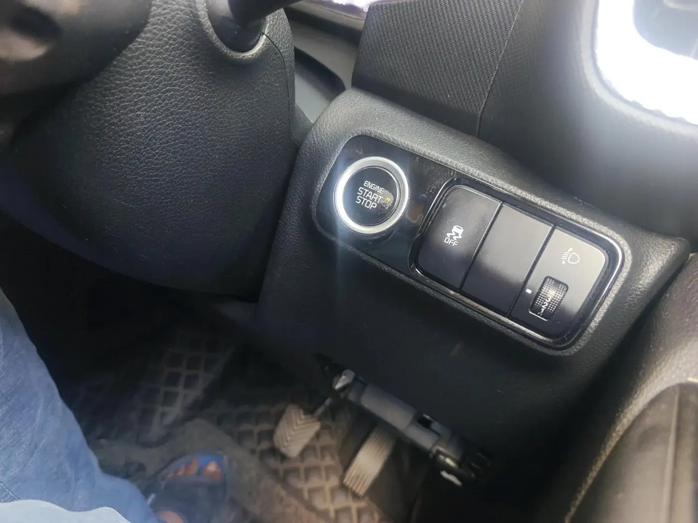 2022 KIA SONET HTK PLUS 1.0 IMT, Petrol, Manual, 62,195 km, interior