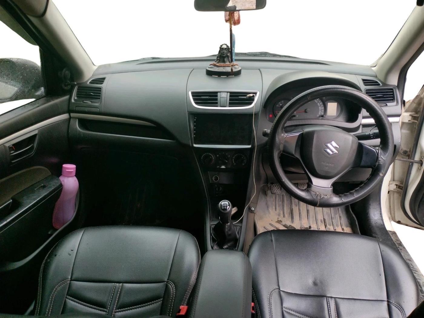 2017 Maruti Swift LXI, Petrol, Manual, 1,07,960 km, interior