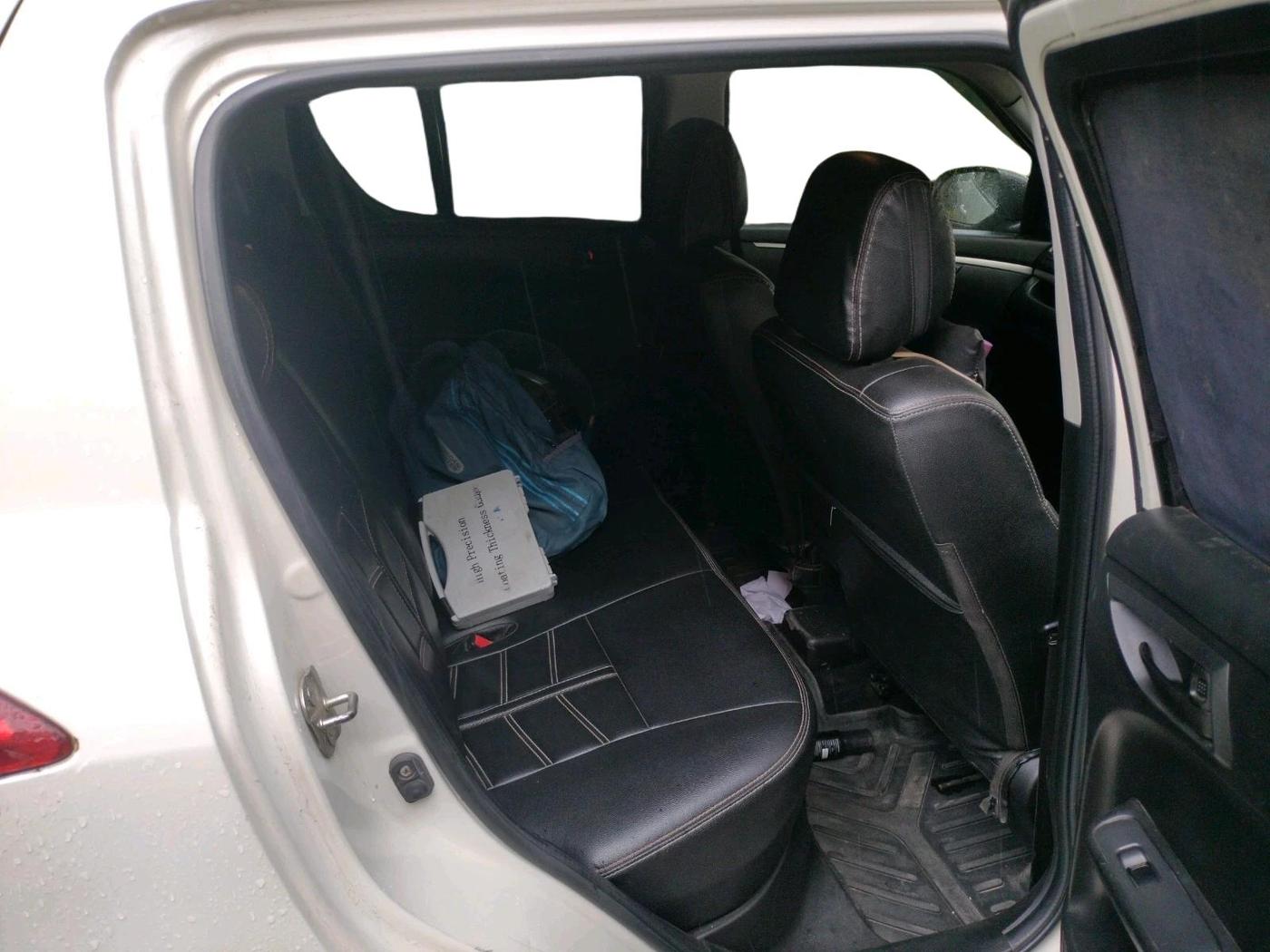 2017 Maruti Swift LXI, Petrol, Manual, 1,07,960 km, interior