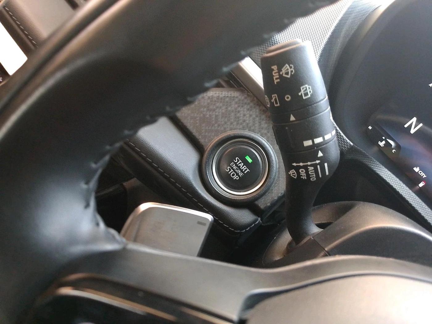 2024 Tata NEXON FEARLESS + SUNROOF AMT DUAL TONE 1.5 DIESEL, Diesel, Automatic, 19,337 km, interior