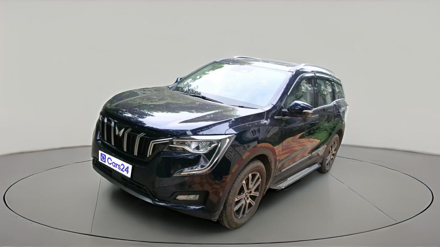 2025 Mahindra XUV700 AX 7 LUXURY P AT 7 STR, Petrol, Automatic, 11,711 km, exterior