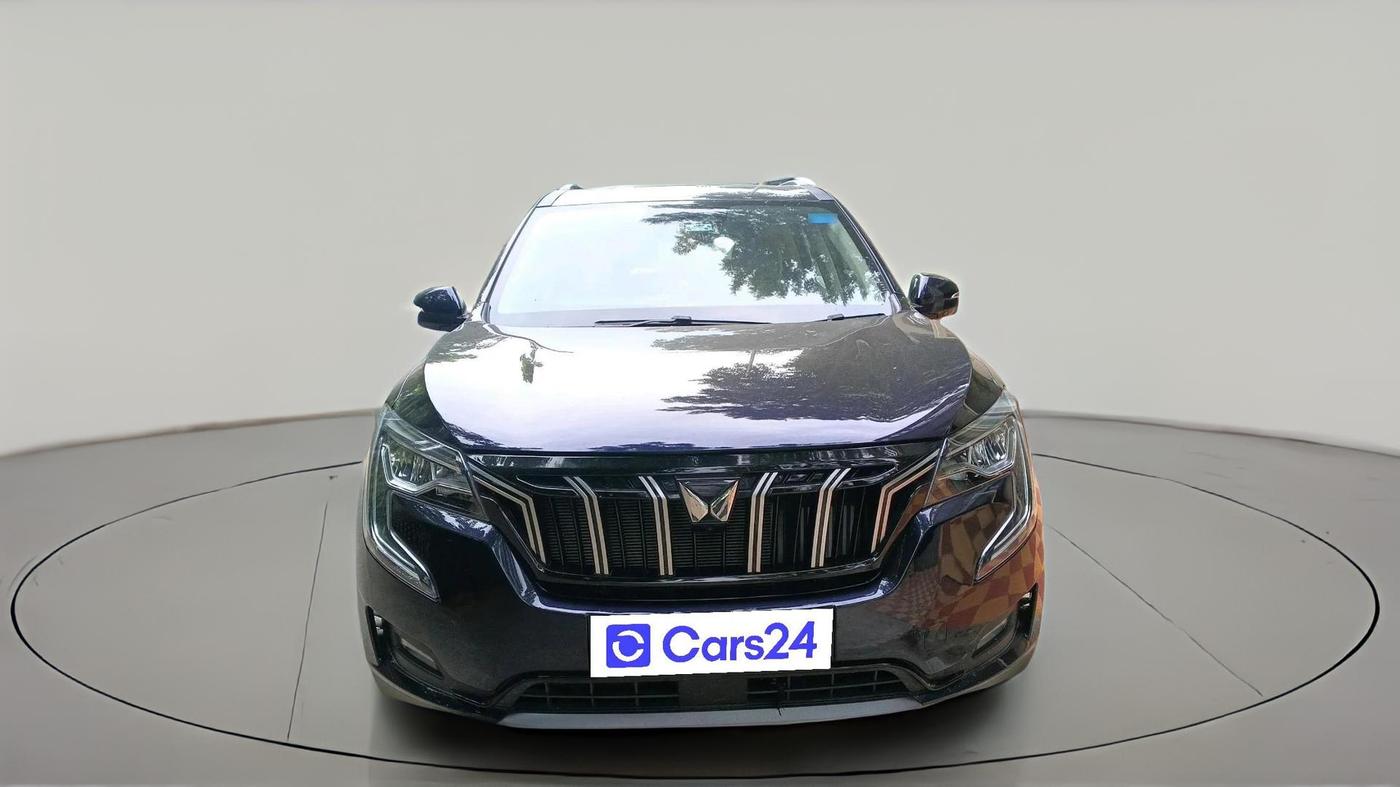 2025 Mahindra XUV700 AX 7 LUXURY P AT 7 STR, Petrol, Automatic, 11,711 km, exterior