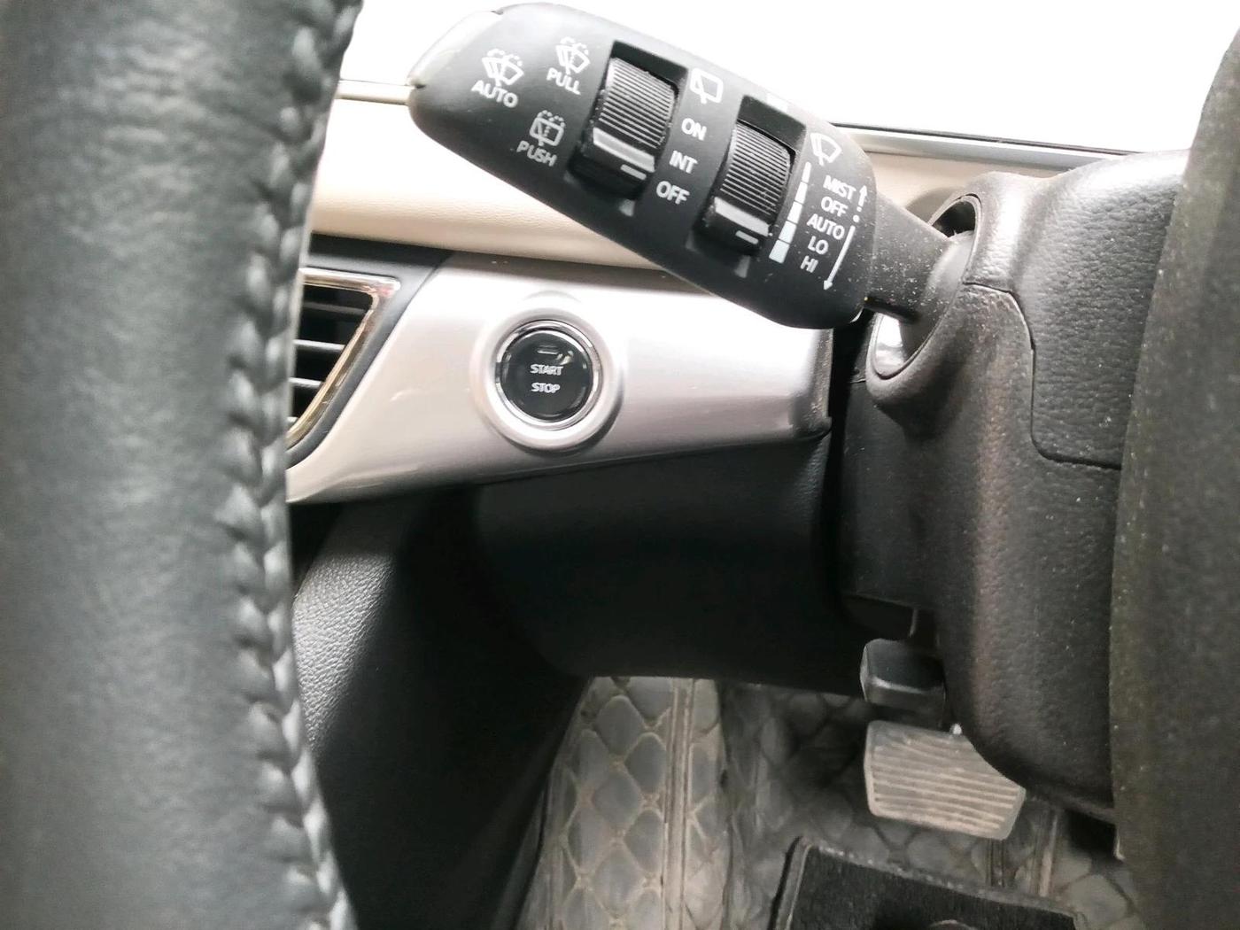 2025 Mahindra XUV700 AX 7 LUXURY P AT 7 STR, Petrol, Automatic, 11,711 km, interior