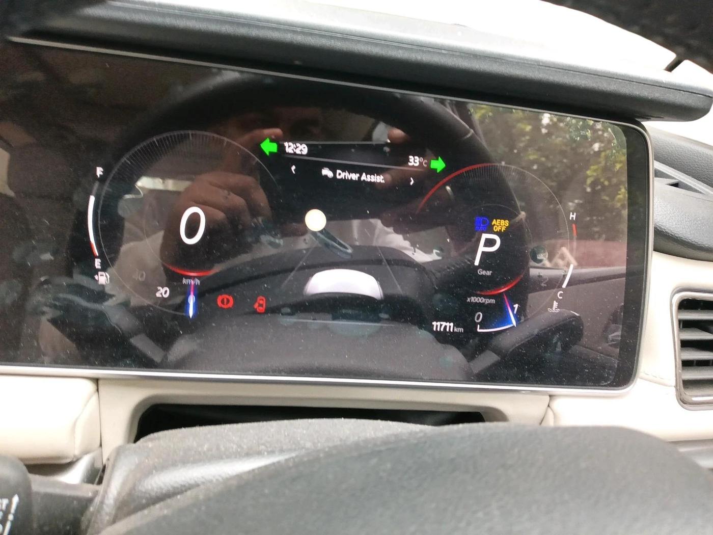 2025 Mahindra XUV700 AX 7 LUXURY P AT 7 STR, Petrol, Automatic, 11,711 km, interior
