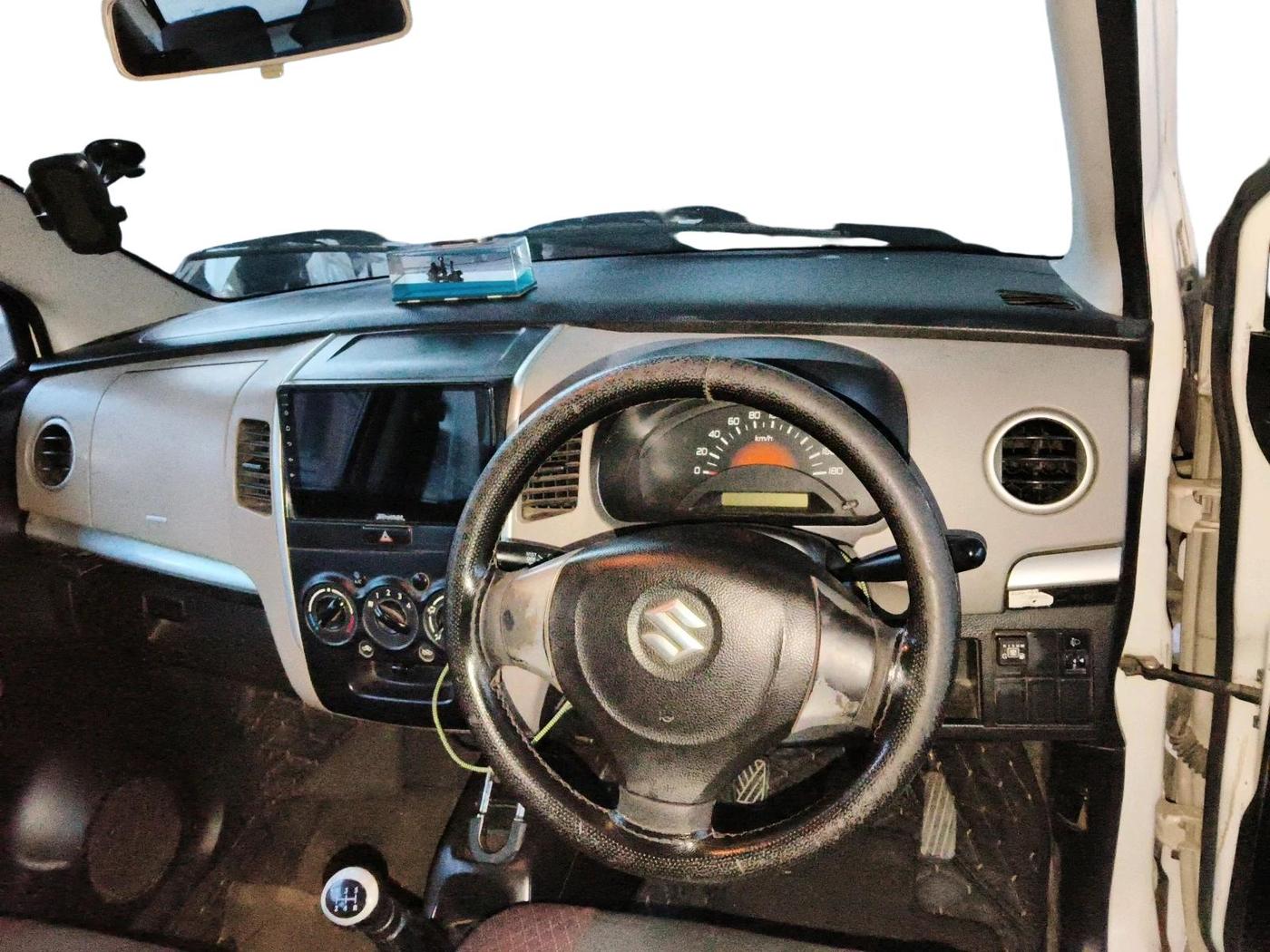 2015 Maruti Wagon R 1.0 LXI, CNG, Manual, 1,48,392 km, interior