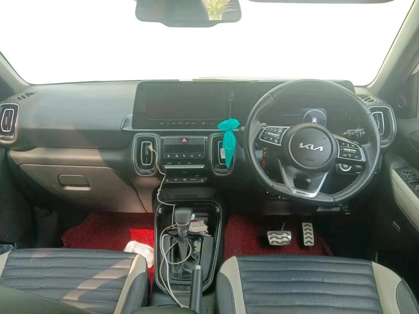 2024 KIA SONET GTX PLUS 1.0 TURBO PETROL DCT, Petrol, Automatic, 27,618 km, interior