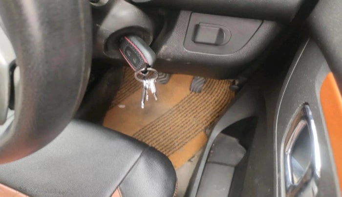 2020 Renault Kwid CLIMBER 1.0 AMT (O), Petrol, Automatic, 64,628 km, interior