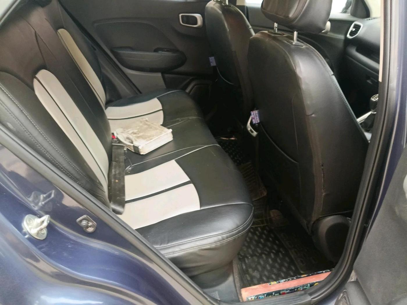 2020 Hyundai VENUE SX 1.0 TURBO, Petrol, Manual, 52,903 km, interior