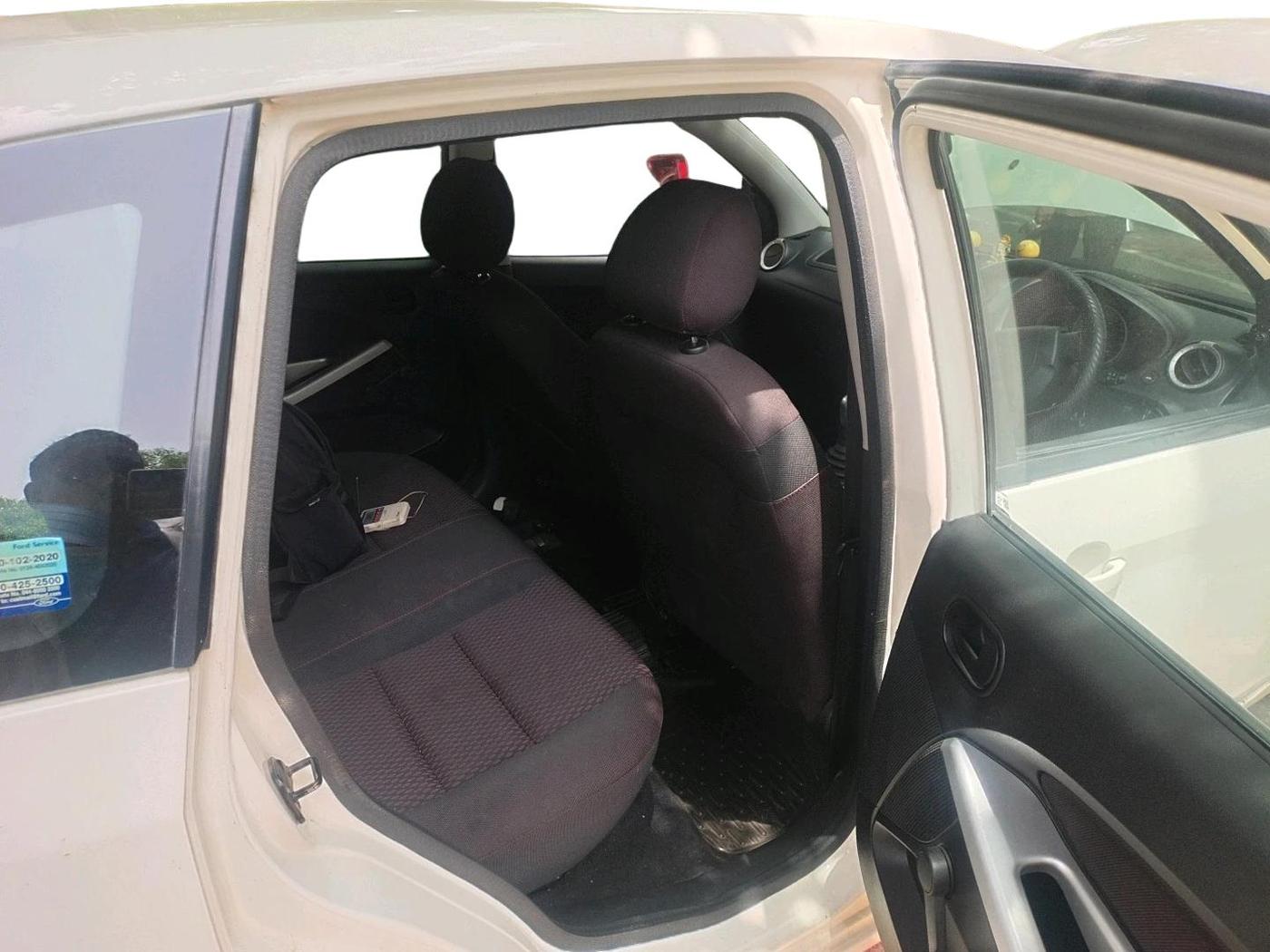2011 Ford Figo ZXI 1.2 PETROL, Petrol, Manual, 41,051 km, interior