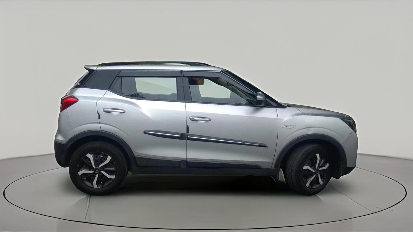 2019 Mahindra XUV300 W6 1.5 DIESEL, Diesel, Manual, 40,130 km, exterior