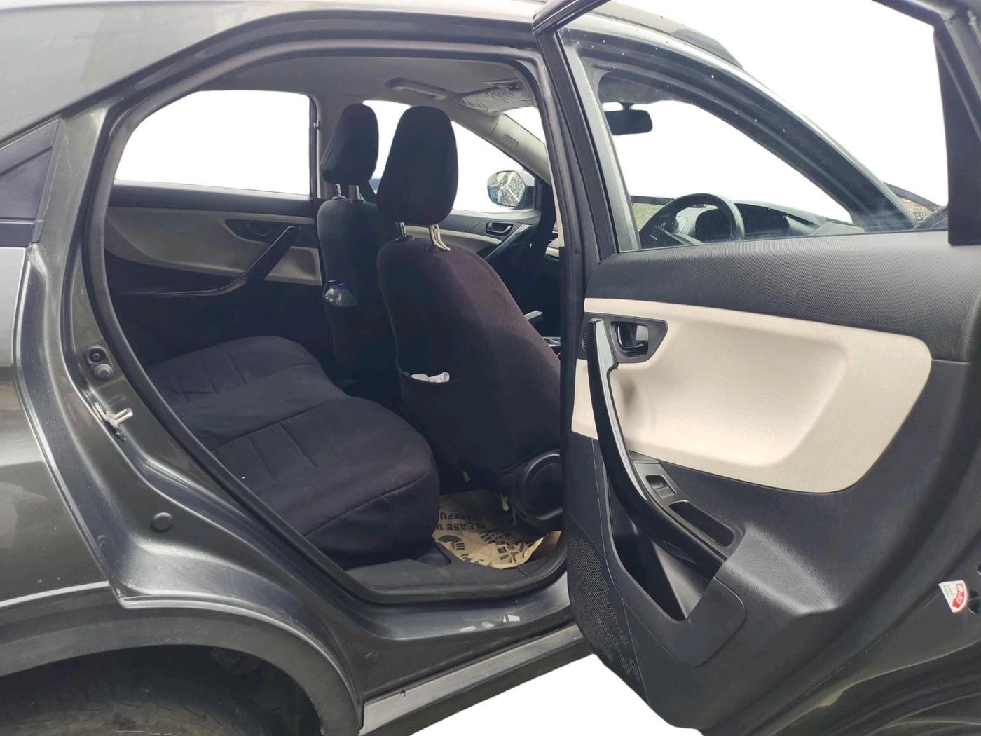 2025 Tata NEXON Pure Plus 1.2 iCNG 6MT, CNG, Manual, 51,111 km, interior