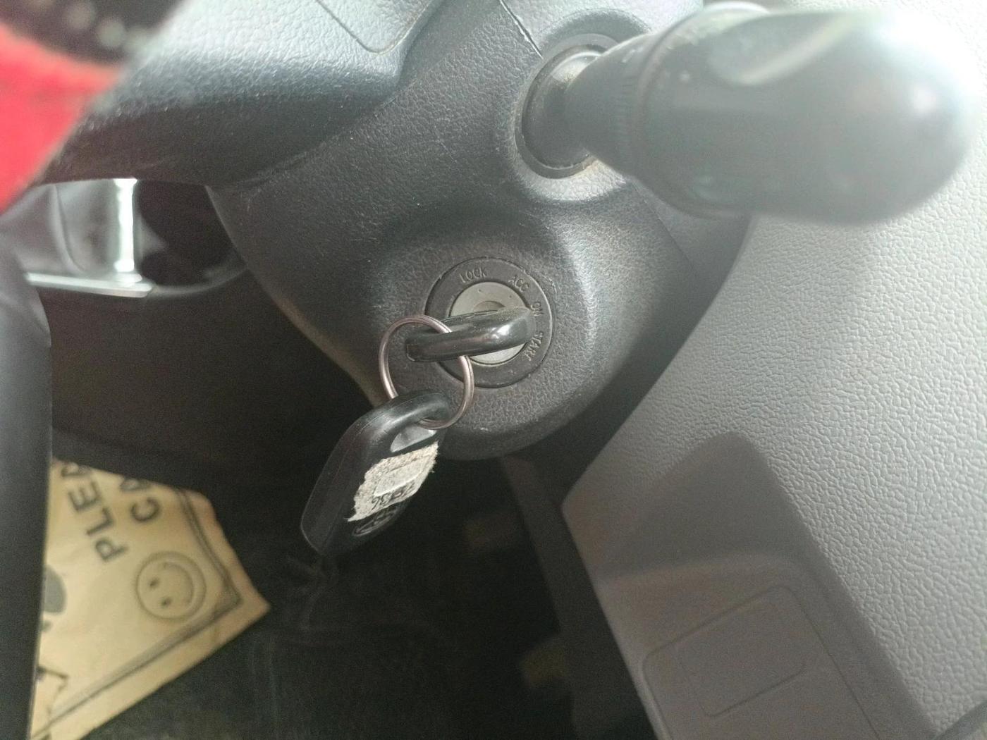 2011 Toyota Etios Liva VX, Petrol, Manual, 1,88,135 km, interior