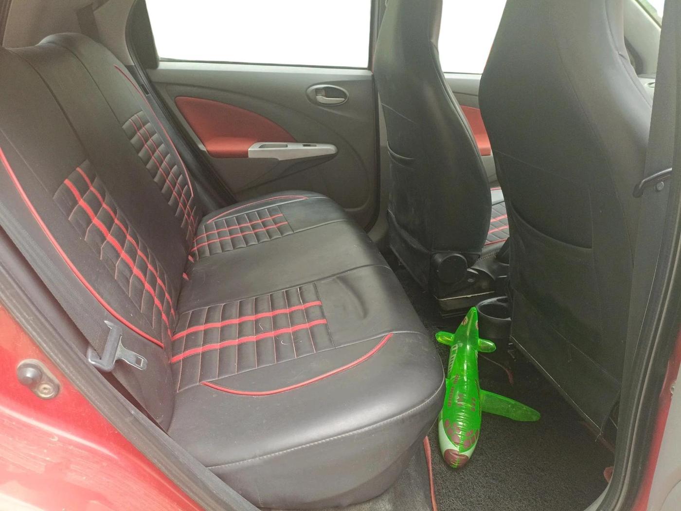 2011 Toyota Etios Liva VX, Petrol, Manual, 1,88,135 km, interior