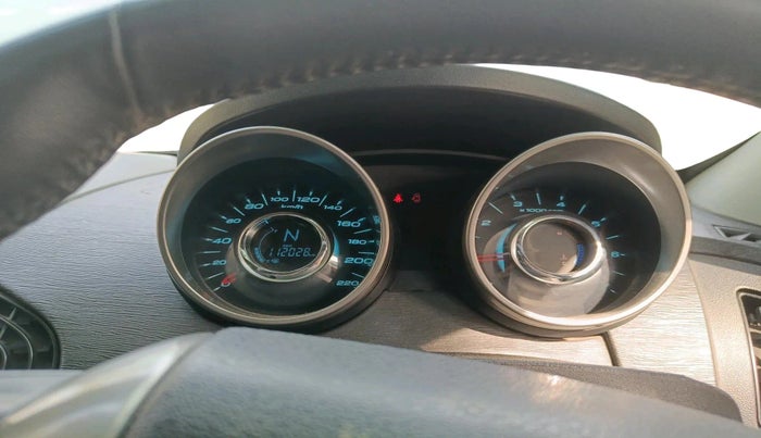 2018 Mahindra XUV500 W9, Diesel, Manual, 1,12,028 km, interior