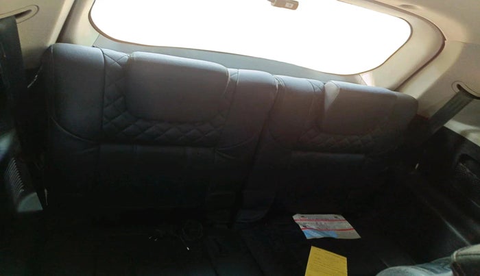 2018 Mahindra XUV500 W9, Diesel, Manual, 1,12,028 km, interior