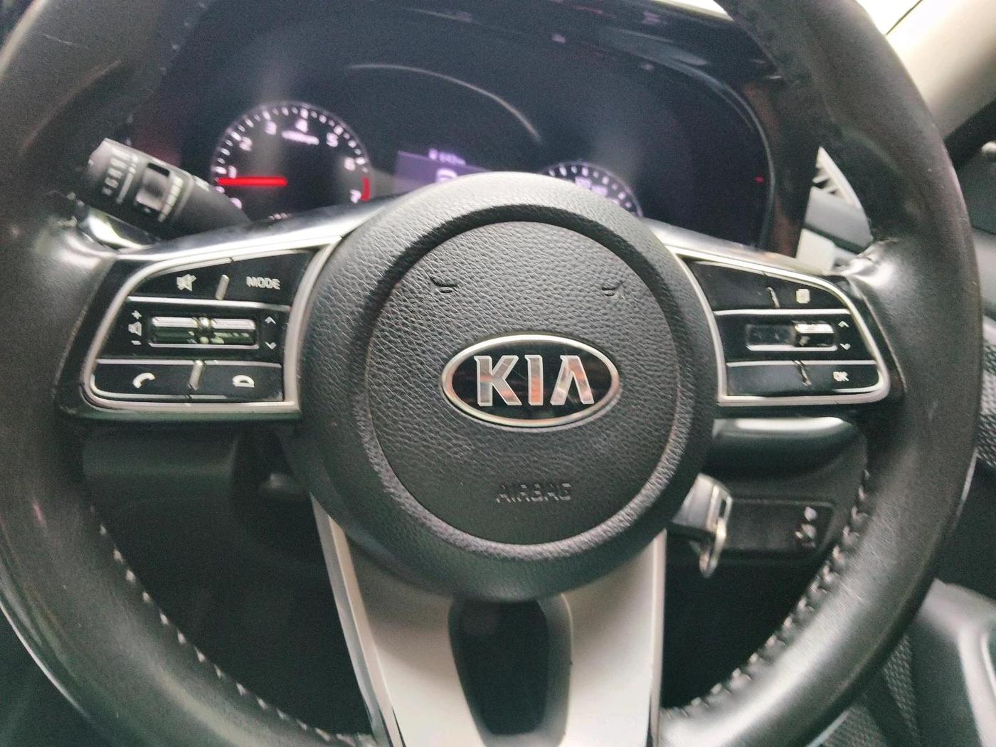2020 KIA SELTOS HTE 1.5 PETROL, Petrol, Manual, 1,66,478 km, interior