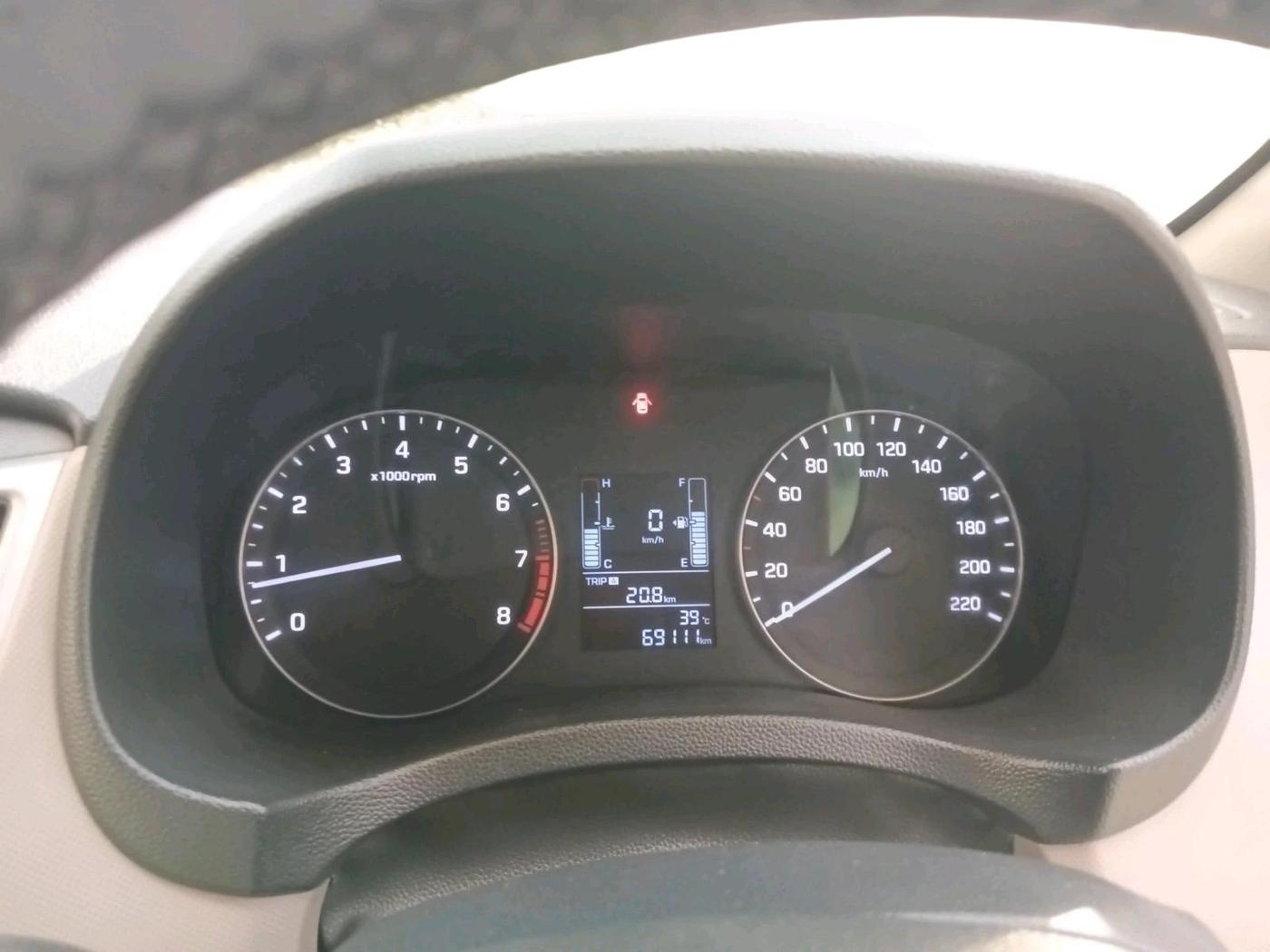 2017 Hyundai Creta E PLUS 1.6 PETROL, Petrol, Manual, 69,111 km, interior
