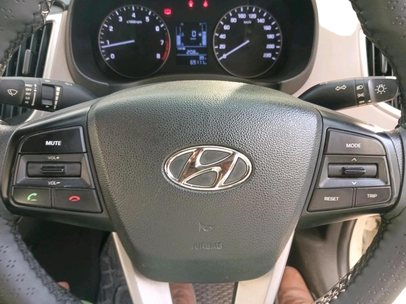2017 Hyundai Creta E PLUS 1.6 PETROL, Petrol, Manual, 69,111 km, interior