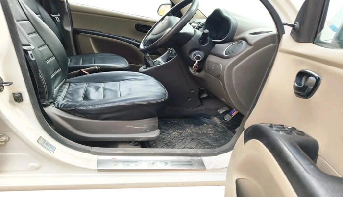 2014 Hyundai i10 MAGNA 1.1, Petrol, Manual, 70,249 km, interior