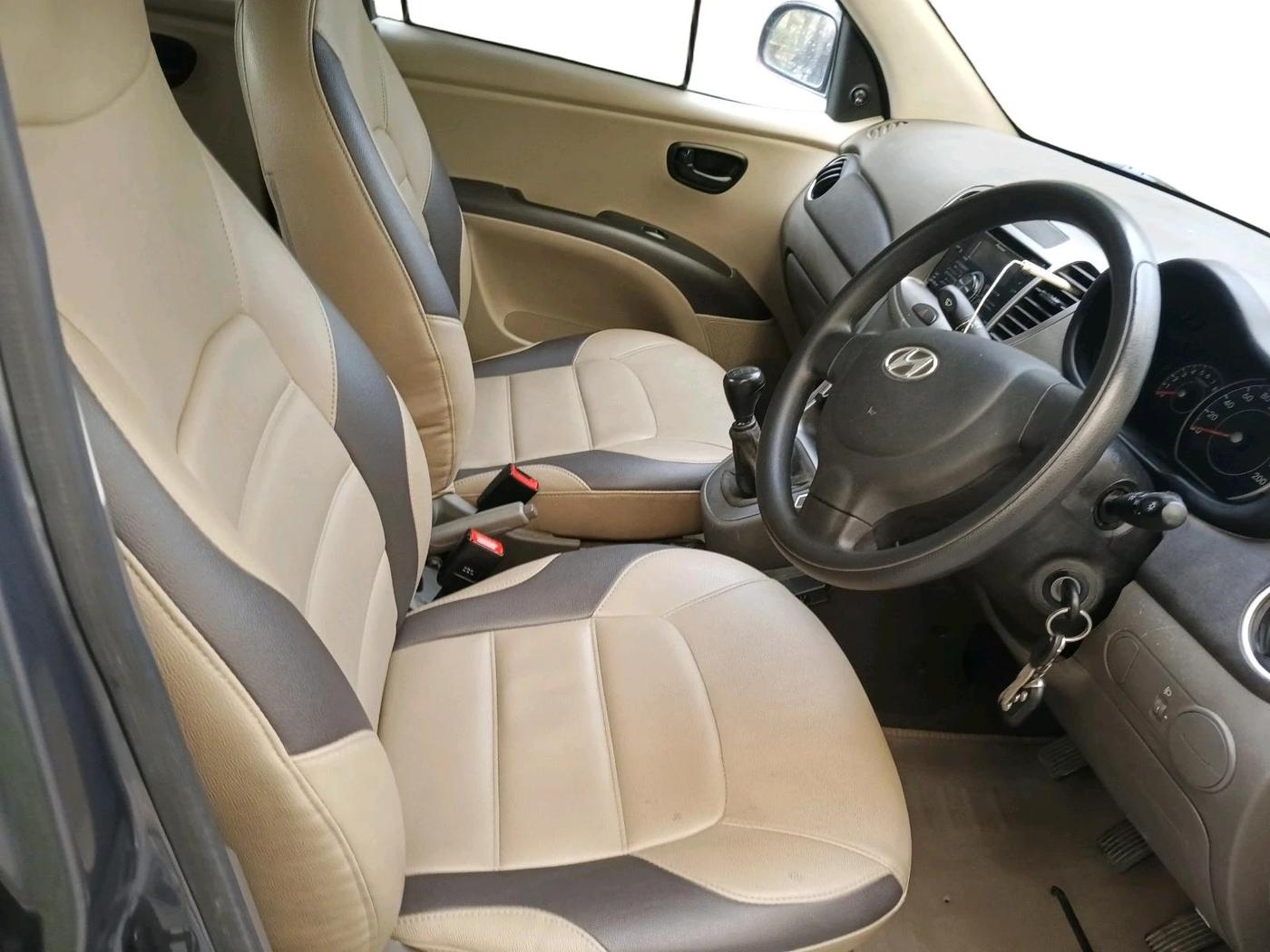 2013 Hyundai i10 ERA 1.1, Petrol, Manual, 45,367 km, interior