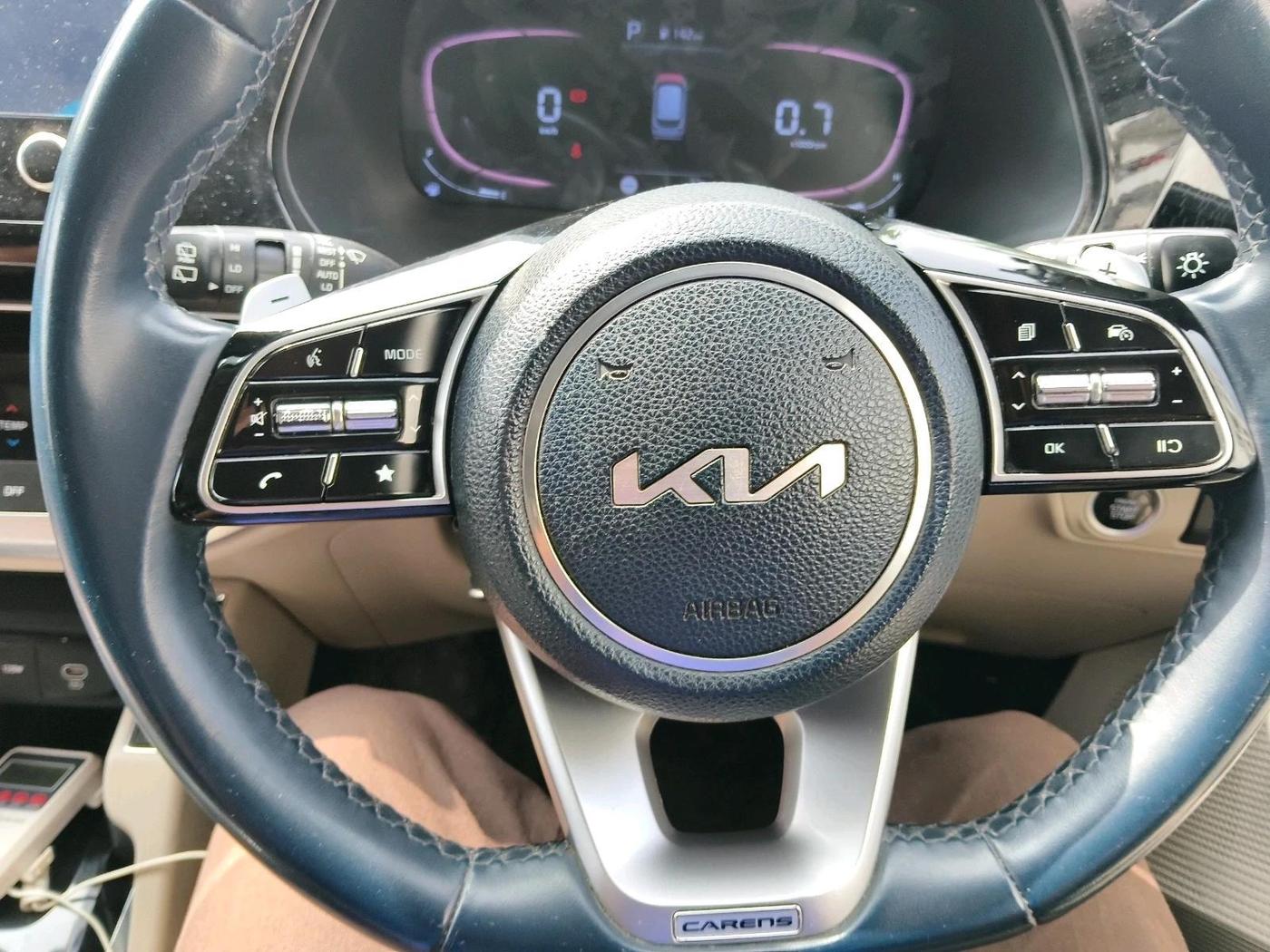 2022 KIA CARENS LUXURY PLUS 1.5 DIESEL AT 7 STR, Diesel, Automatic, 58,455 km, interior
