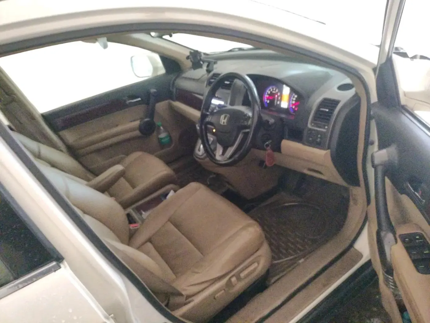 2011 Honda CRV 2.4L 2WD MT, Petrol, Manual, 1,29,624 km, interior