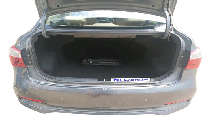 2018 Hyundai Xcent S 1.2, Petrol, Manual, 38,305 km, exterior