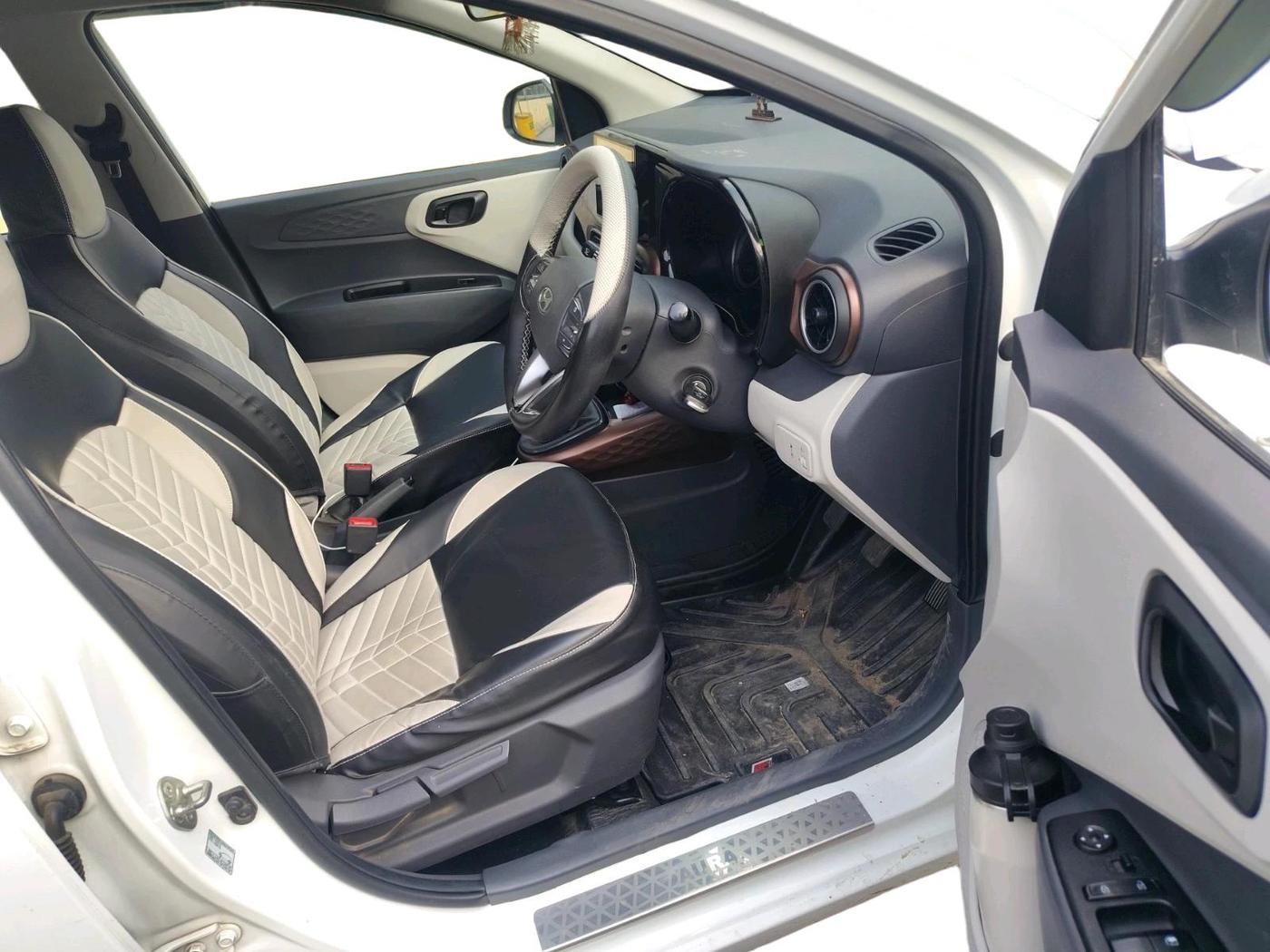 2023 Hyundai AURA S 1.2 CNG, CNG, Manual, 1,70,632 km, interior