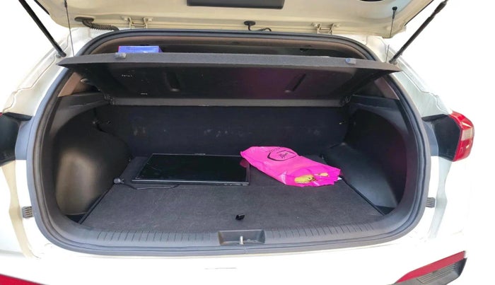 2017 Hyundai Creta SX PLUS 1.6 PETROL, Petrol, Manual, 71,895 km, exterior