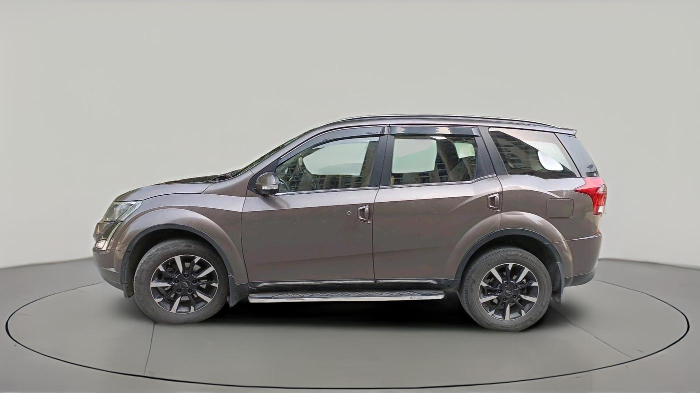 2019 Mahindra XUV500 W11 AT, Diesel, Automatic, 1,20,538 km, exterior