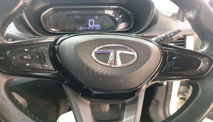 2022 Tata NEXON XM SUNROOF DIESEL, Diesel, Manual, 1,21,897 km, interior