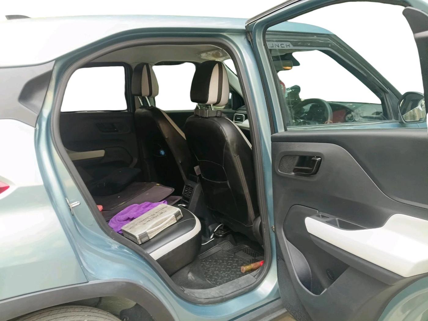 2025 Tata PUNCH Accomplished Plus iCNG, CNG, Manual, 12,591 km, interior