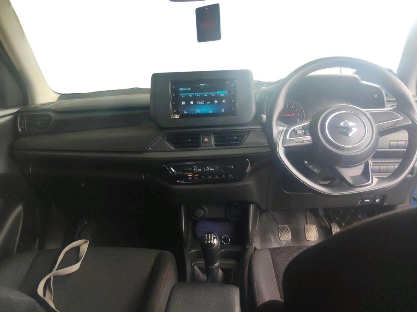 2024 Maruti Swift VXI, Petrol, Manual, 17,280 km, interior