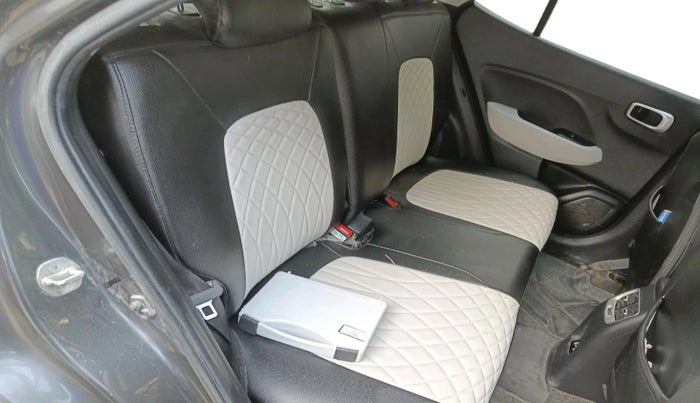 2024 Hyundai VENUE S(O) 1.2, Petrol, Manual, 14,981 km, interior