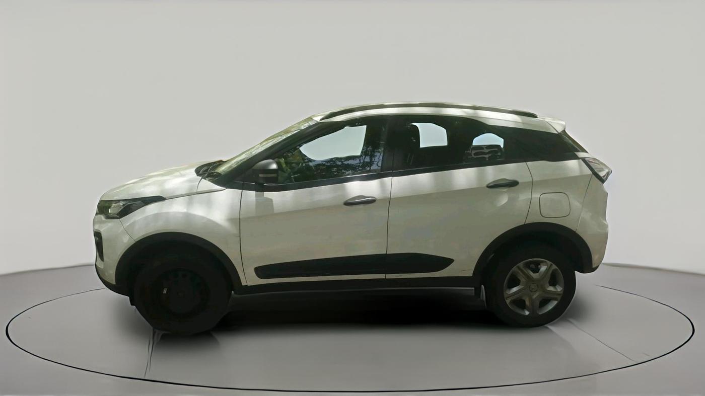 2022 Tata NEXON XM PETROL, Petrol, Manual, 38,759 km, exterior