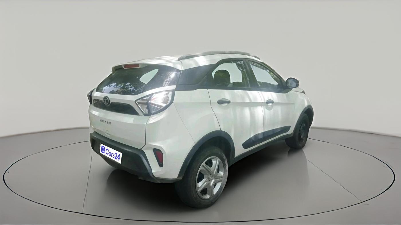 2022 Tata NEXON XM PETROL, Petrol, Manual, 38,759 km, exterior