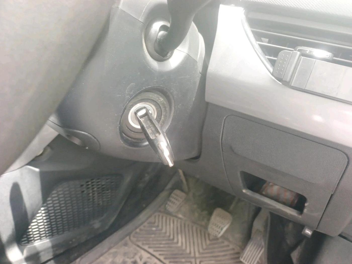 2022 Tata NEXON XM PETROL, Petrol, Manual, 38,759 km, interior