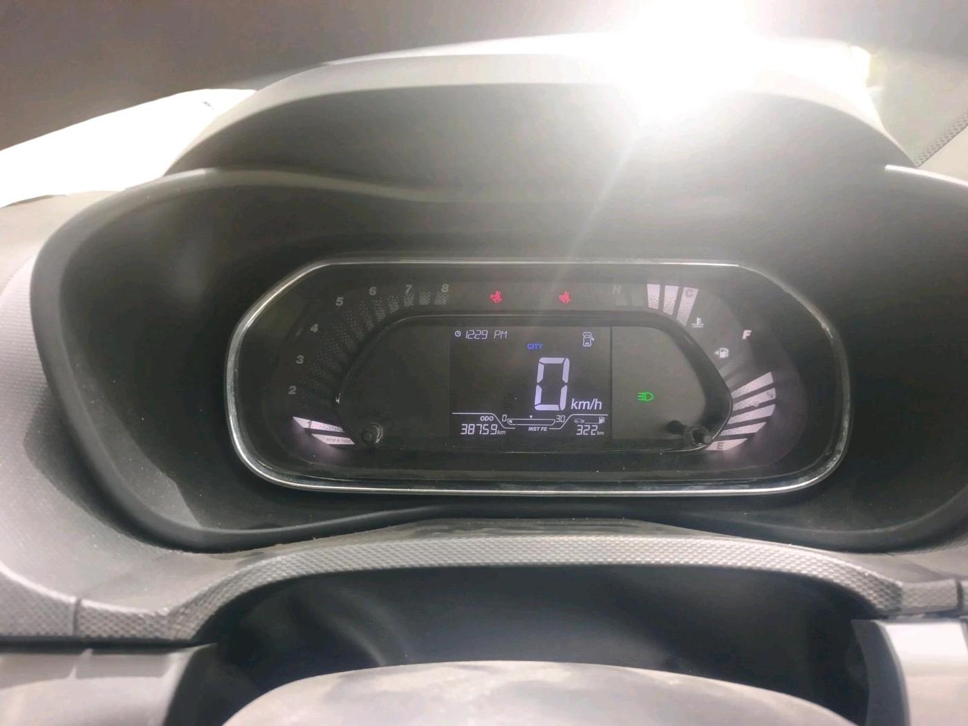 2022 Tata NEXON XM PETROL, Petrol, Manual, 38,759 km, interior