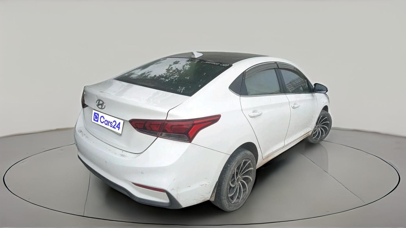 2018 Hyundai Verna 1.4 EX PETROL, Petrol, Manual, 53,850 km, exterior