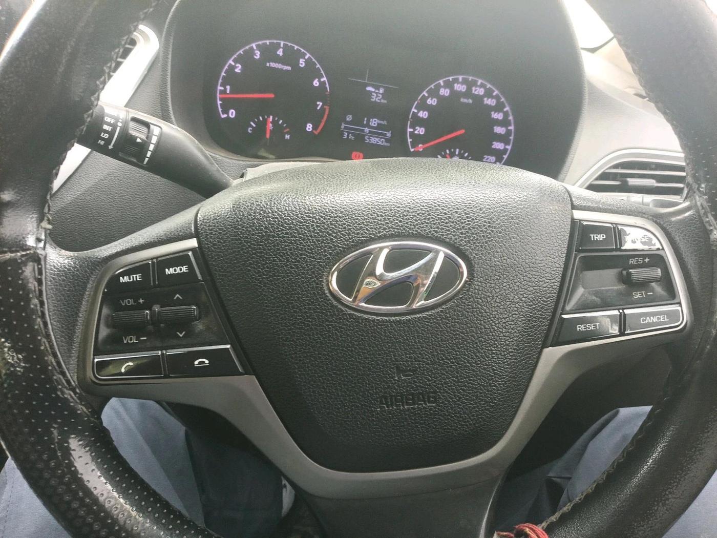 2018 Hyundai Verna 1.4 EX PETROL, Petrol, Manual, 53,850 km, interior