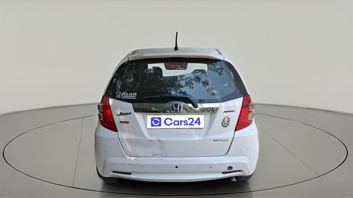 2011 Honda Jazz 1.2 L I-VTEC SELECT, Petrol, Manual, 1,55,710 km, exterior