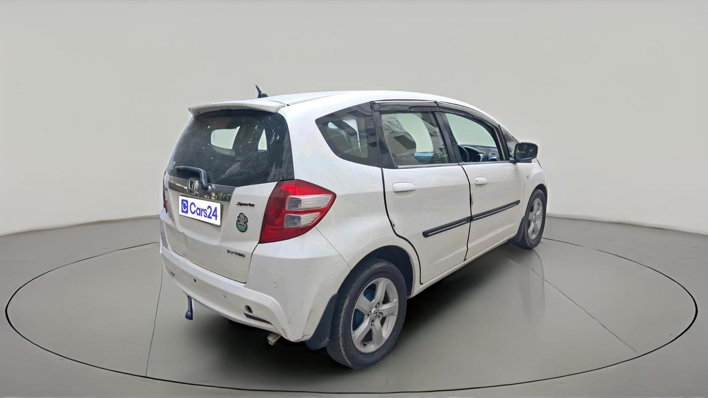 2011 Honda Jazz 1.2 L I-VTEC SELECT, Petrol, Manual, 1,55,710 km, exterior