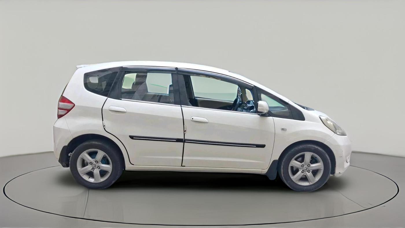2011 Honda Jazz 1.2 L I-VTEC SELECT, Petrol, Manual, 1,55,710 km, exterior