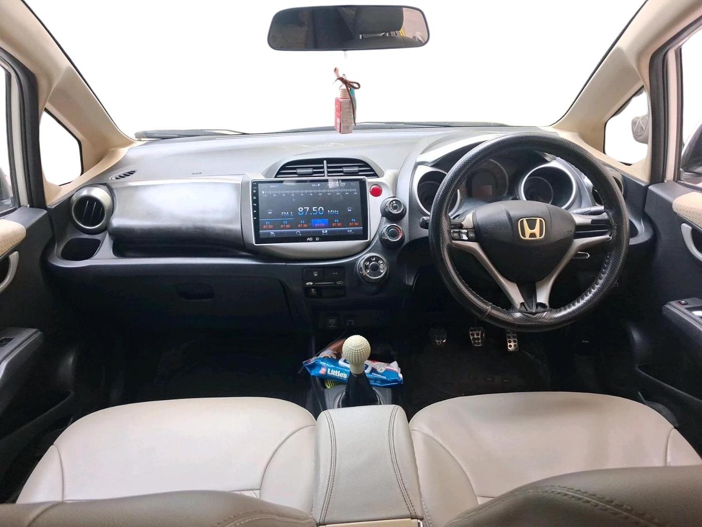 2011 Honda Jazz 1.2 L I-VTEC SELECT, Petrol, Manual, 1,55,710 km, interior