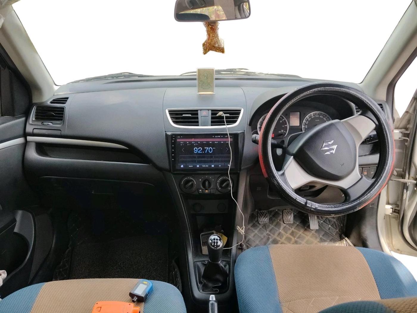 2014 Maruti Swift VXI, Petrol, Manual, 71,724 km, interior
